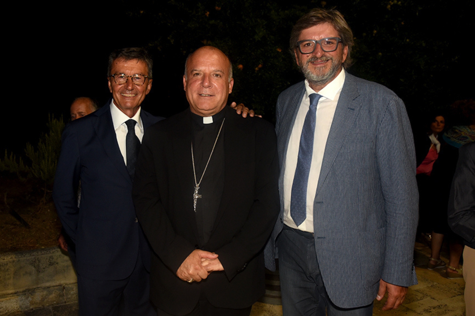 Foto di Giuseppe Negro con il vescovo